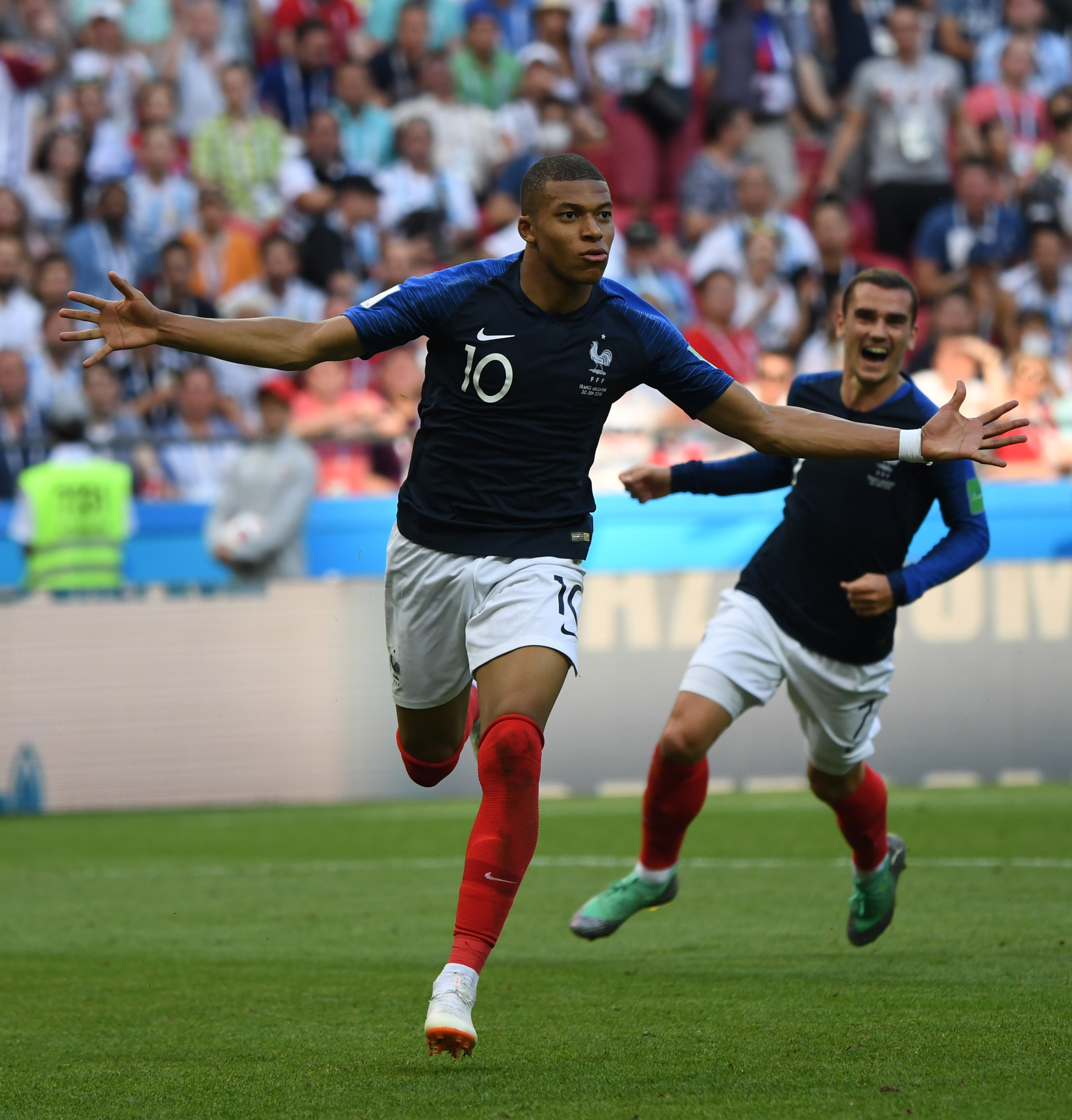 巴萨对法兰克福被西班牙列为高风险比赛，将启动最高级别安保（西班牙将巴萨战法兰克福定为高风险赛事，启动最高等级安保）