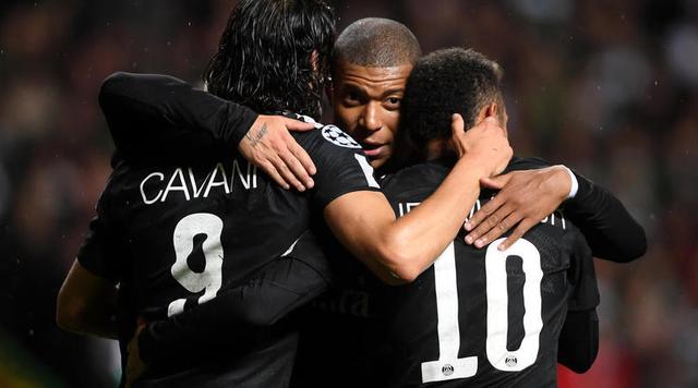 辽超总决赛：大连队4-0本溪队夺冠，王宏有、王跃皓分别双响