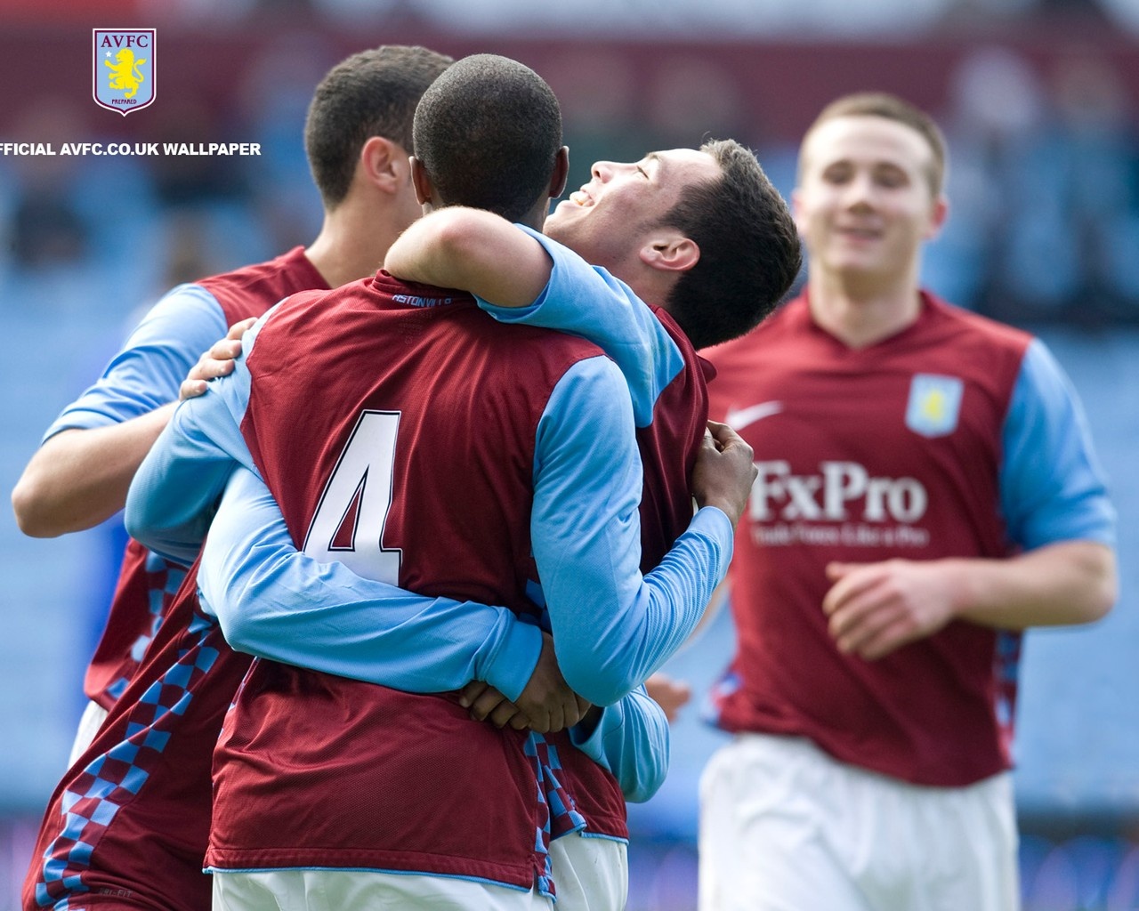 脚步不够快！首发的杨瀚森侧移被吹阻挡 4分钟不到累积2犯被换下