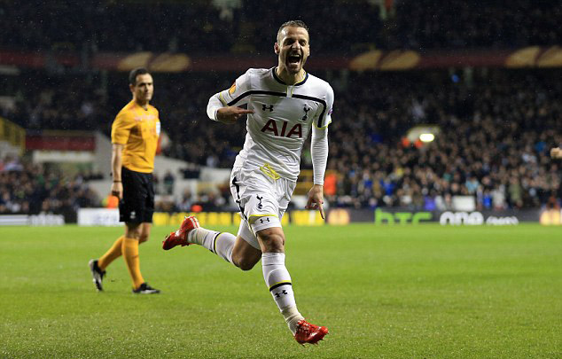 世欧预战报：赖因德斯、加克波传射，荷兰4-0直通世界杯（世预赛欧洲区战报：赖因德斯、加克波传射建功，荷兰4-0直接晋级世界杯）