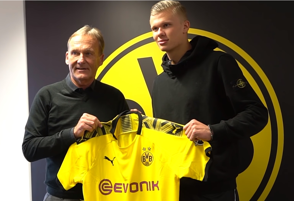 队报：姆巴佩疼痛剧烈仍在尝试合练，但出战曼城希望渺茫（队报称：姆巴佩伤痛难忍仍随队合练，出战曼城几乎无望）