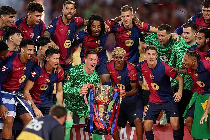 韩国国脚吴贤揆：明年世界杯我想再次创造2002年世界杯的辉煌（韩国国脚吴贤揆：盼在明年世界杯重现2002年辉煌）