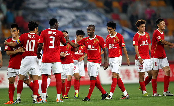 查尔顿官方：在昨日英冠比赛中一名球迷突发疾病不幸离世