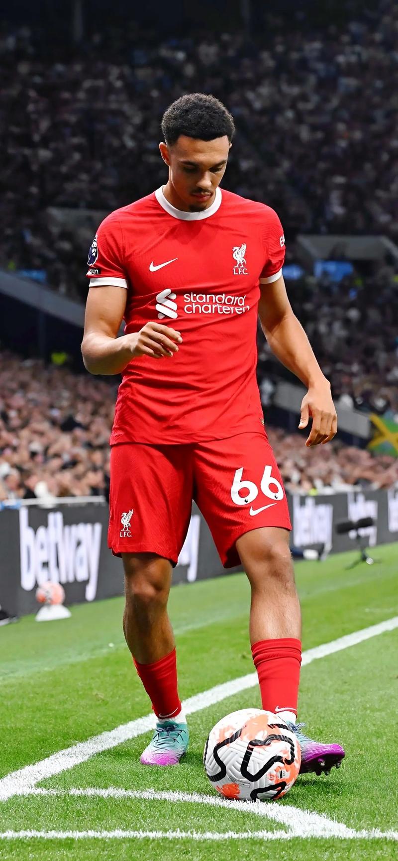 武汉女足vs东孟加拉女足首发：王霜领衔，奥乌苏先发（武汉女足战东孟加拉女足首发出炉：王霜压阵，奥乌苏首发）