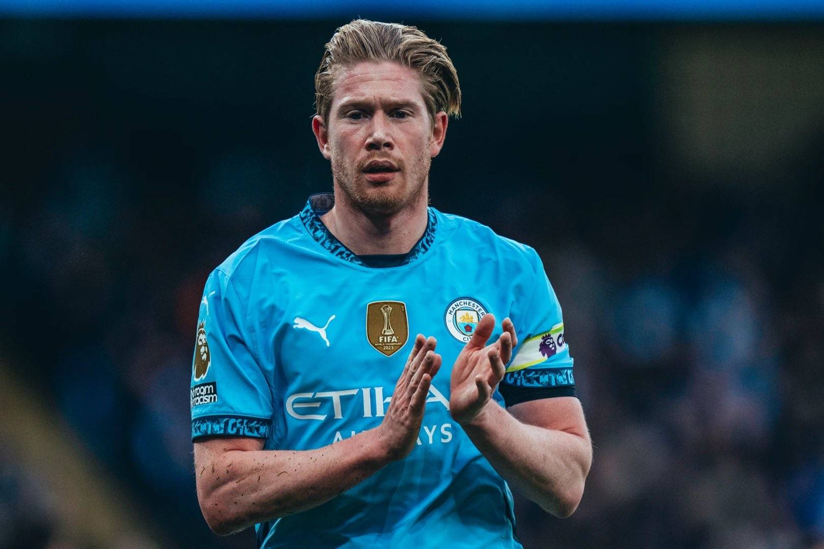 早报：皇马主场翻车，那不勒斯登意甲榜首（晨报：皇马主场失利，那不勒斯领跑意甲）