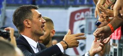 国安球员列队欢迎两位久违强援入队，中超金靴意外领衔，值得期待（国安全队列队迎两大强援回归，中超金靴压阵，前景可期）