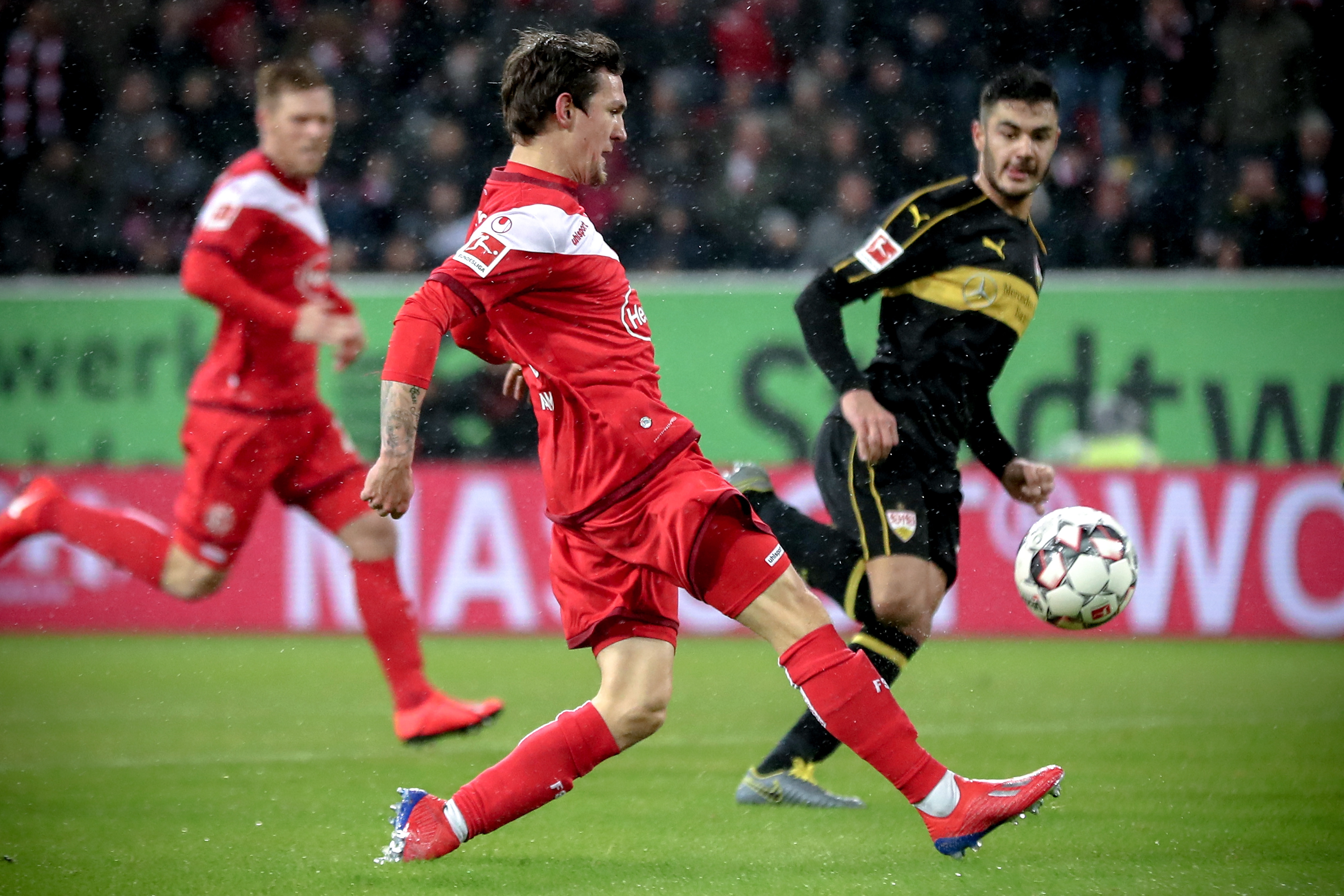 皇马更衣室内乱曝光，阿隆索希望3天后能赢曼城稳定军心