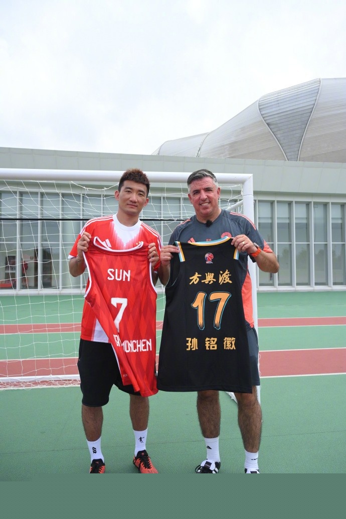 德天空：阿森纳密切关注法鹰左边锋巴霍亚，克勒舍要7000万欧