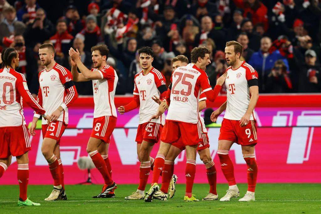 柔佛魔鬼主场绞杀残阵海港 中超冠军恐提前出局（柔佛魔鬼主场痛击残阵海港 中超冠军面临提前出局危机）