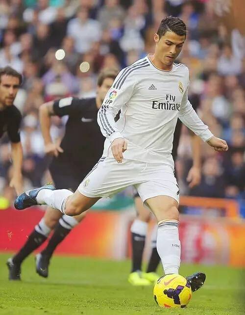 摩纳哥客战马赛博格巴因伤再缺阵，加盟至今仅登场30分钟（客战马赛，摩纳哥博格巴因伤再度缺席，加盟以来累计出场仅30分钟）